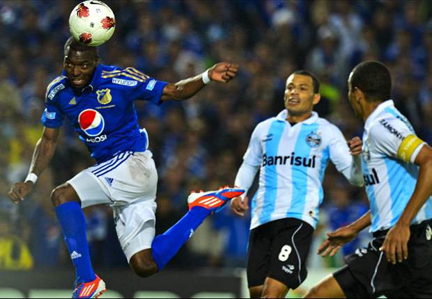 Grêmio acredita em manter Souza no elenco