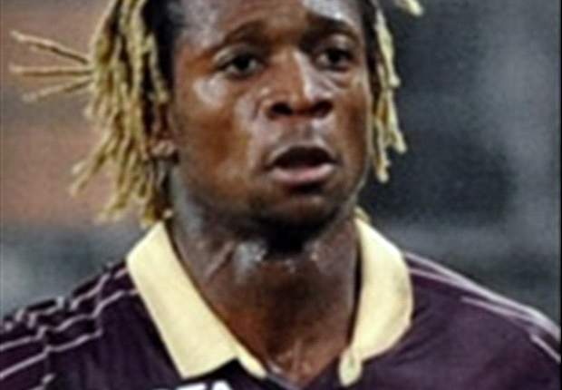 Newcastle submit offer for Valenciennes full-back Gaetan Bong