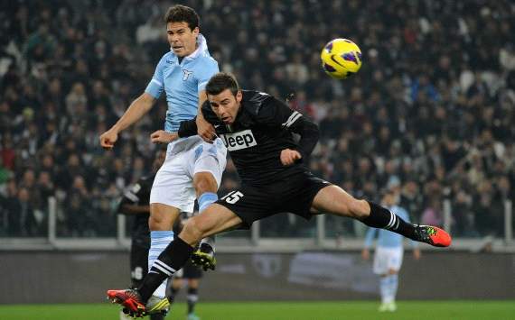Andrea Barzagli contro Hernanes - Juventus-Lazio