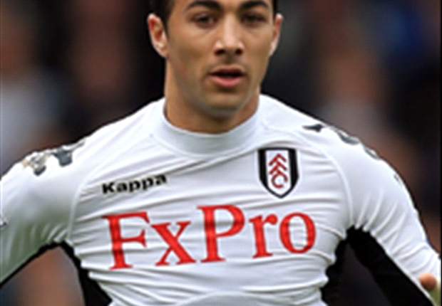 Fulham full-back Stephen Kelly undergoing Reading medical