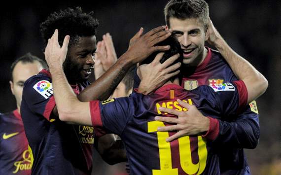 Piqué, Song y Messi celebran con el Barcelona