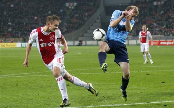 Siem de Jong kopt op Marcel Seip, Ajax - VVV-Venlo