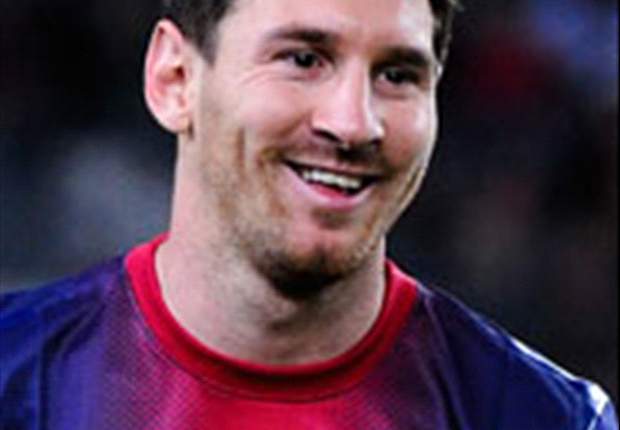 Messi in no rush to sign new Barcelona deal