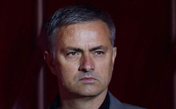 Schmeichel diz que Mourinho esteve perto de voltar ao Chelsea