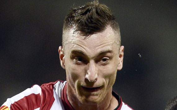 Arsenal in talks with Athletic Bilbao's Amorebieta & Malaga star Monreal