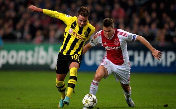 Mario Götze and Niklas Moisander (Ajax - Borussia Dortmund)