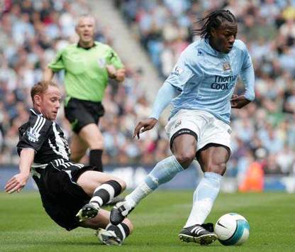 Barclays Premier League: Emile Mpenza - Nicky Butt , Manchester City -  Newcastle United (PA)