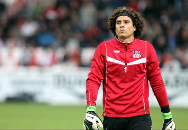 Reports: Ochoa could be off to Liverpool if Valdes departs Barcelona