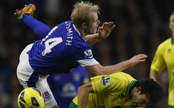 EPL, Everton v Norwich City, Steven Naismith, Javier Garrido
