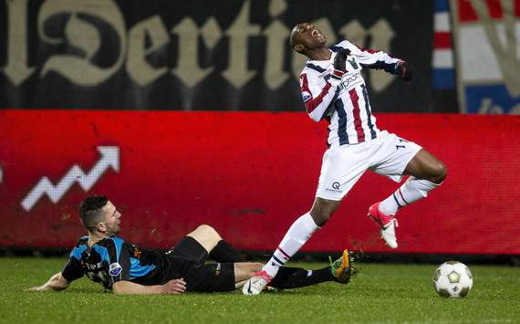 Willem II - Heracles Almelo, Thomas Bruns vs. Virgil Misidja