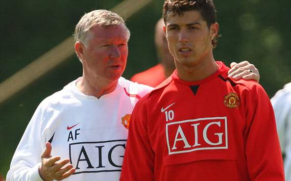 Sir Alex Ferguson would love to see Cristiano Ronaldo back at Manchester United