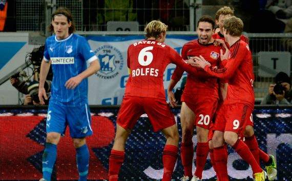 Dani Carvajal anota el gol de la victoria del Bayer Leverkusen