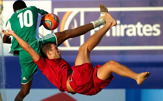 Hohe Geldstrafe: Fußballer muss für Foul bezahlen