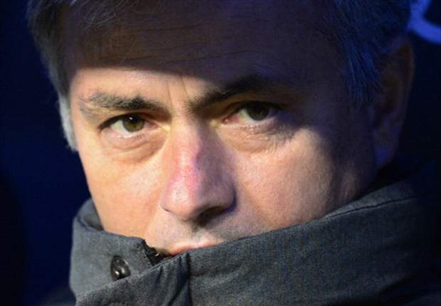Mourinho encierra a un periodista durante 25 minutos para abroncarlo