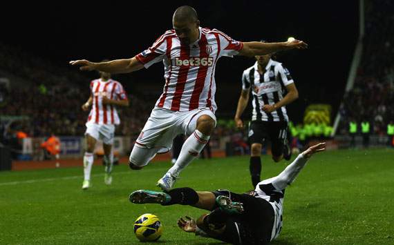 EPL - Stoke City v Newcastle United, Jonathan Walters and Davide Santon