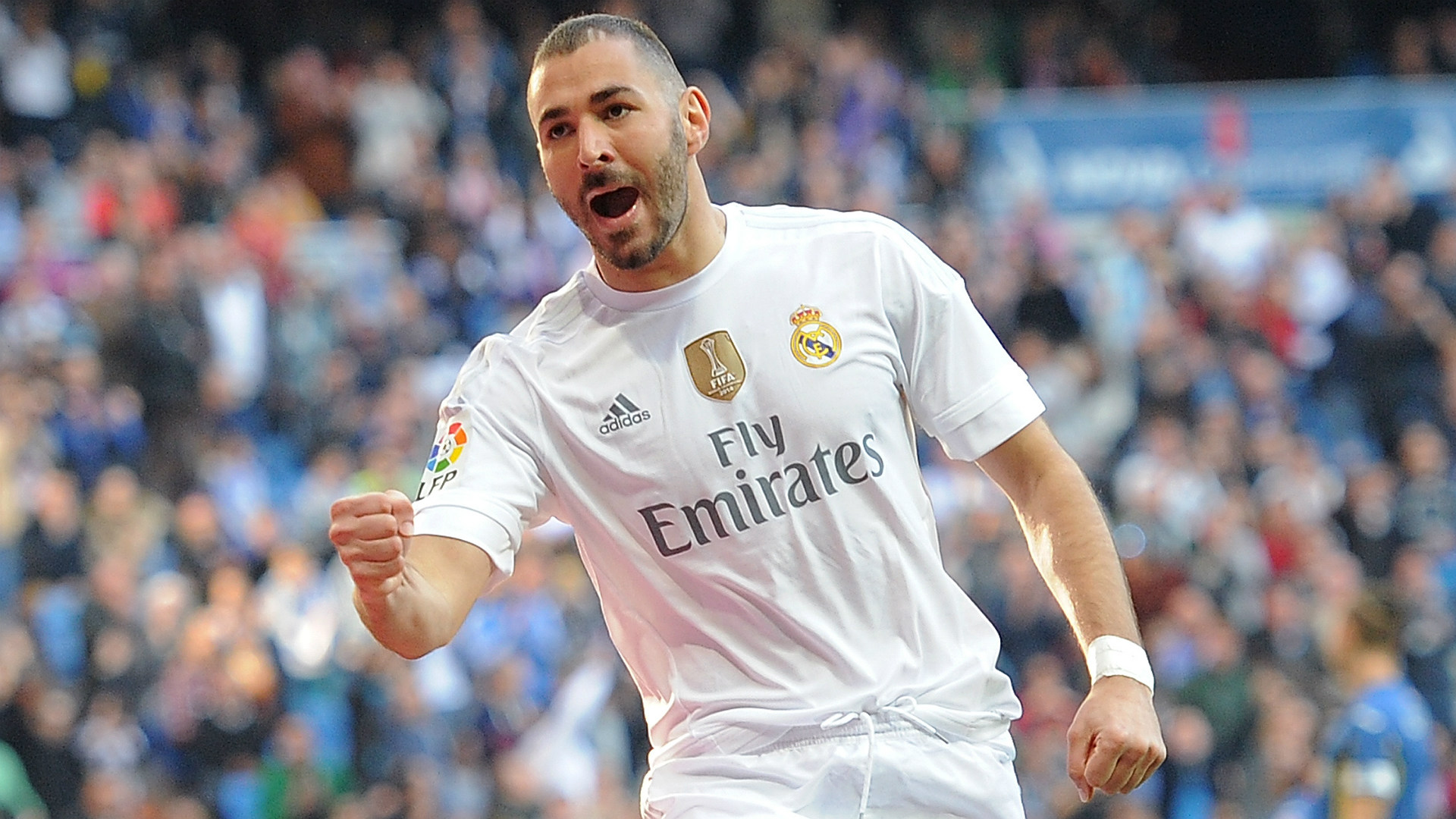 the best striker for madrid is benzema