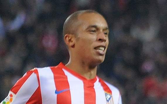 Miranda signs new deal with Atletico Madrid