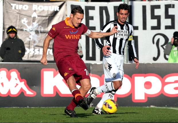 A Totti è proprio piaciuta la Roma di Siena: "Reagito da squadra, così si cresce come gruppo"