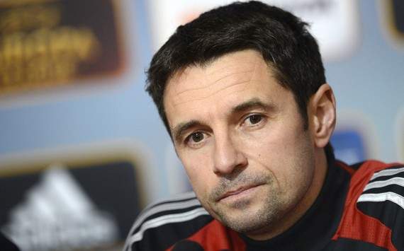 Remi Garde Terkejut Dengan Performa Olympique Lyon