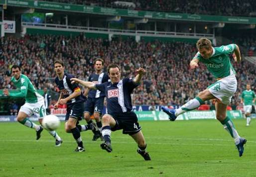 Rosenberg schießt Werder in Front (firo)