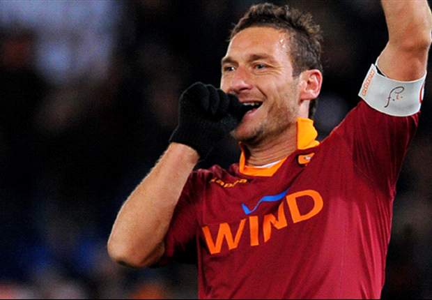 Dagli Stati Uniti, Francesco Totti manda gli auguri ai tifosi della Roma: "Auguro loro uno Scudetto o una Coppa, aspettano da troppo tempo..."
