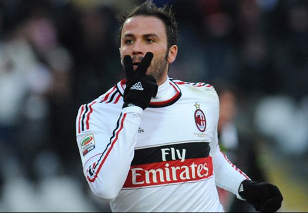 Il Milan tira un sospiro di sollievo: niente di grave per Pazzini, l'attaccante punta la Champions