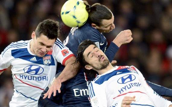 Ligue 1, OL - Lovren : "Je pense qu'Ibra l'a fait exprès"