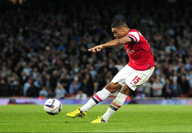 Oxlade-Chamberlain happy with bit-part role for Arsenal