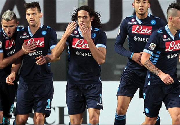 Punto Napoli - Non può essere un caso: quando Mazzarri cambia modulo vince. Ora bisogna mettere robusta mano al mercato, le altre sono attrezzate meglio per la Champions