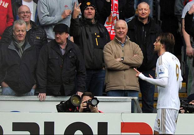 Swansea forward Michu promised Spain call-up by Del Bosque