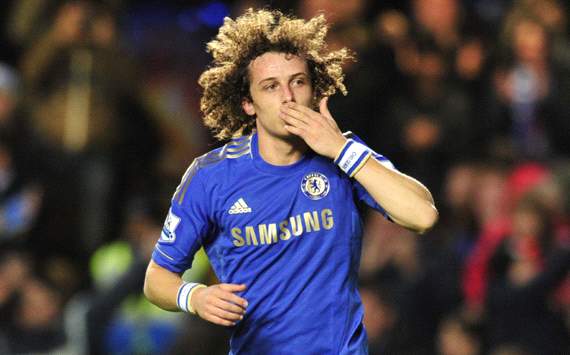 Benitez defends David Luiz laugh after Rafael red card