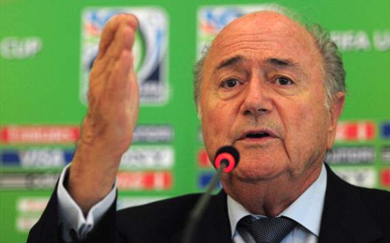Blatter: Everyone but Platini wants goal-line technology