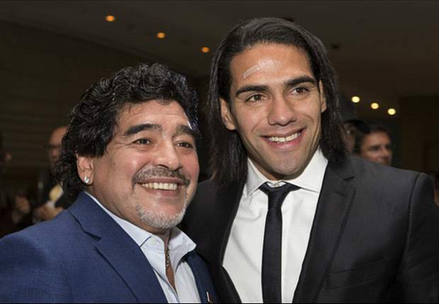 Falcao thanks team-mates after being named Globe Soccer's best player of 2012