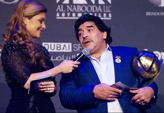 Maradona dribbla definitivamente il fisco, l'avvocato esulta: "Ora può finalmente tornare in Italia da uomo libero"