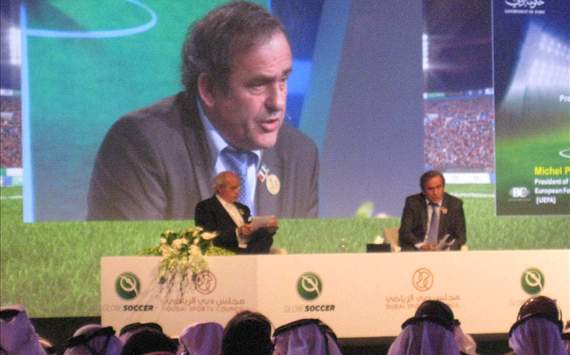 Platini: „Spielmanipulation ist die größte Gefahr für den Fußball“