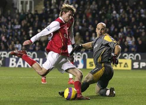 Premier League: Reading - Arsenal: Hleb, Hahnemann (PA)