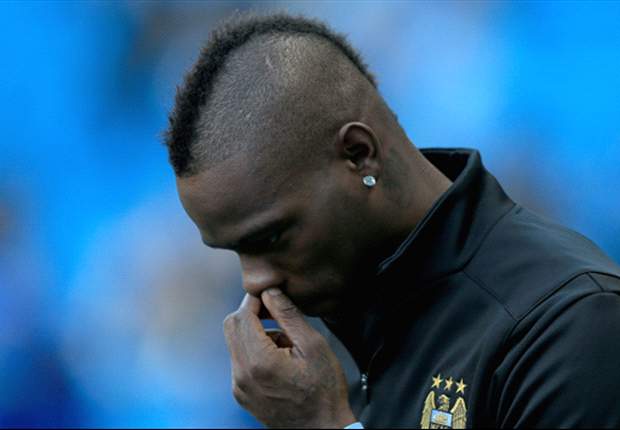 Balotelli-Milan, la telenovela continua e Raiola apre ancora: "Fino al 31 gennaio tutto può succedere, ma il prestito è escluso"