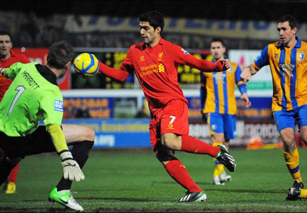 Liverpool star Suarez 'laden with controversy', insists Manchester United boss Sir Alex Ferguson