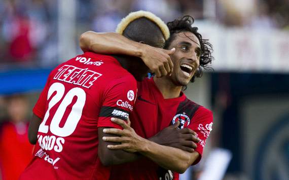 Libertadores a mordisco de 'perros'