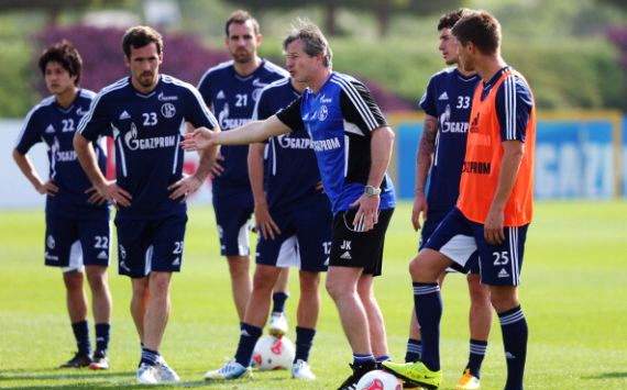 Jens Keller and the Team of FC Schalke 04