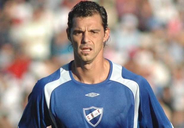 Adrián Romero podría jugar en Cerro Porteño