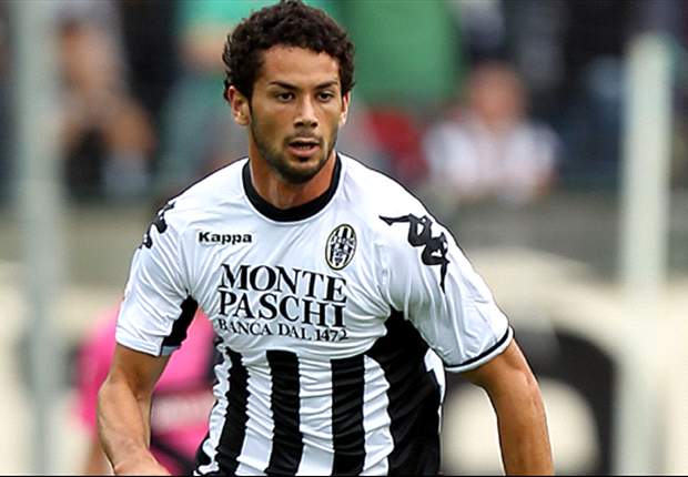 Nuovo acquisto in attacco per la Fiorentina: ufficiale l'arrivo di Larrondo