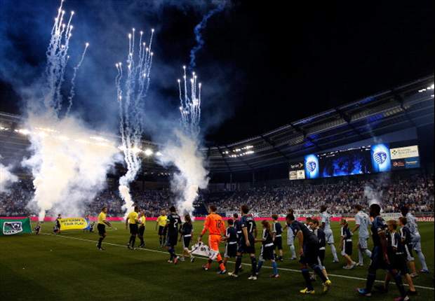 MLS commissioner Garber backs Sporting Kansas City for terminating Livestrong sponsorship
