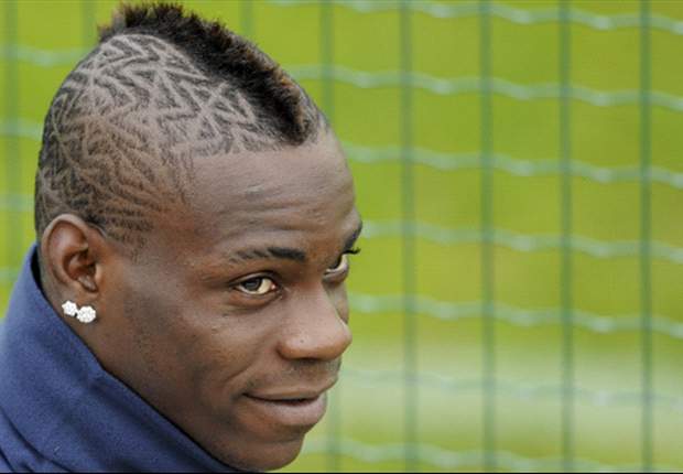 Manchester City pide una fortuna por Balotelli
