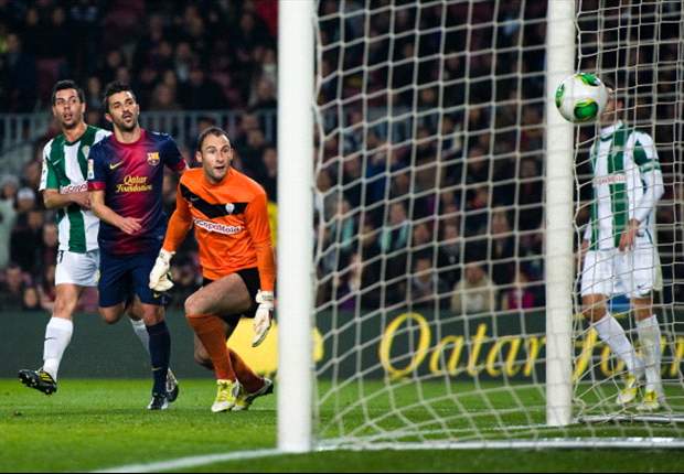 Villa will stay at Barcelona, says Vilanova
