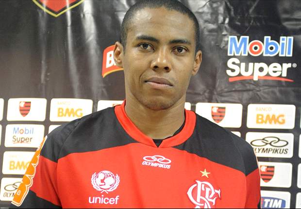 Apresentado no Fla, Elias admite sonho em voltar à Seleção Brasileira
