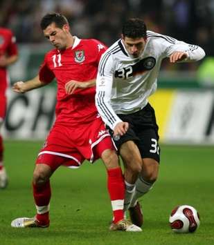 Deutschland und auch Mario Gomez bissen sich gegen Wales die Zähne aus (firo)