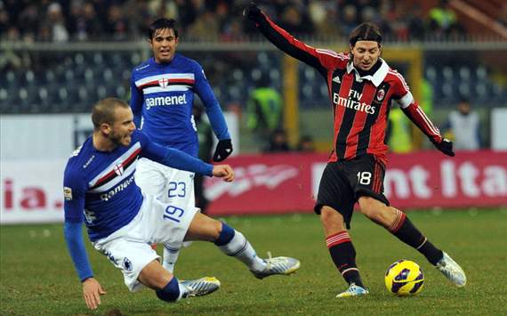 Loirenzo De Silvestri (S), Riccardo Montolivo (M) - Sampdoria-Milan - Serie A