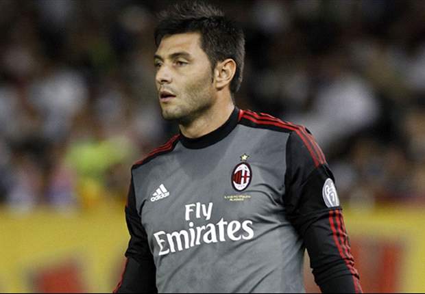 Scambio Amelia-Stekelenburg, l'agente del portiere rossonero smentisce tutto: "Escludo che l'operazione vada in porto"