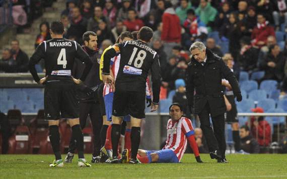 Radamel Falcao injured - Atlético Madrid v Levante